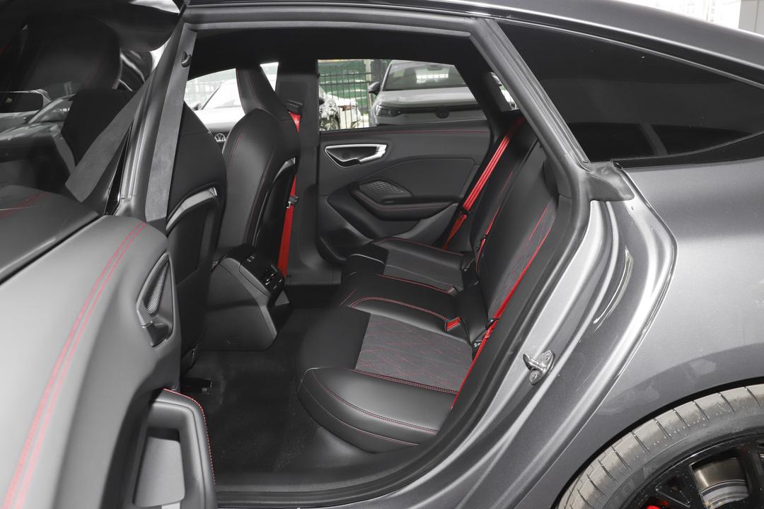 空间