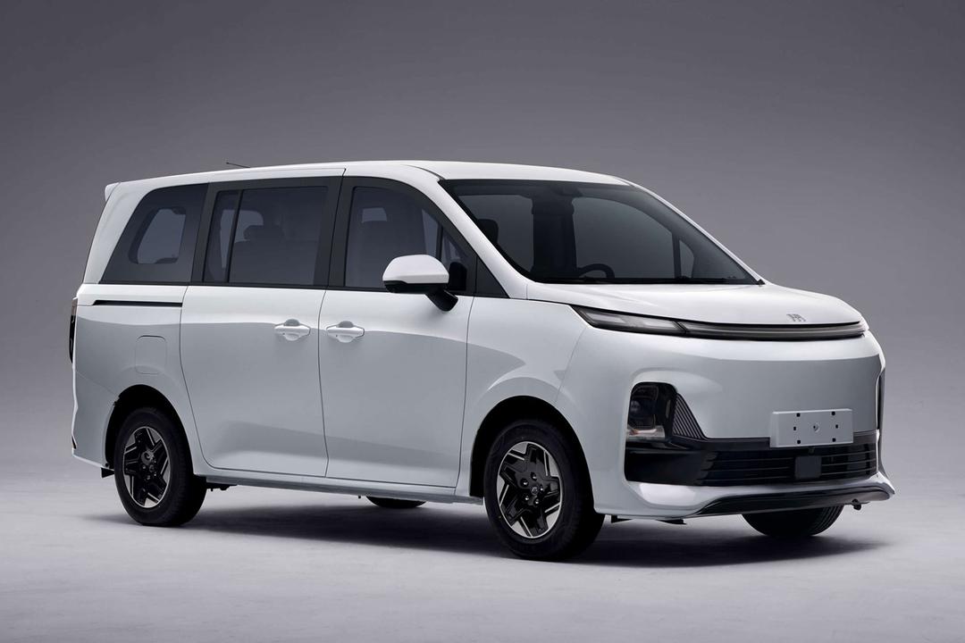 向上V6 EV