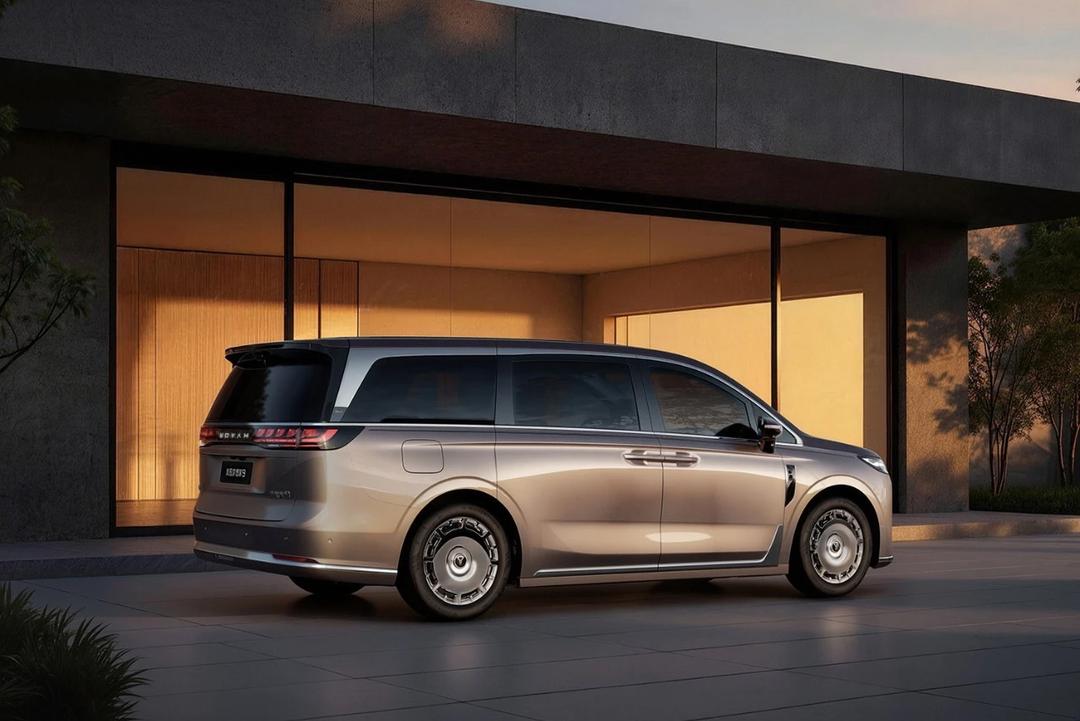 岚图梦想家 PHEV