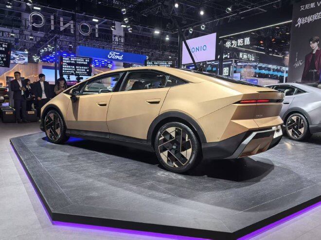 2026成都车展：北京现代艾尼氪IONIQ V开启预售