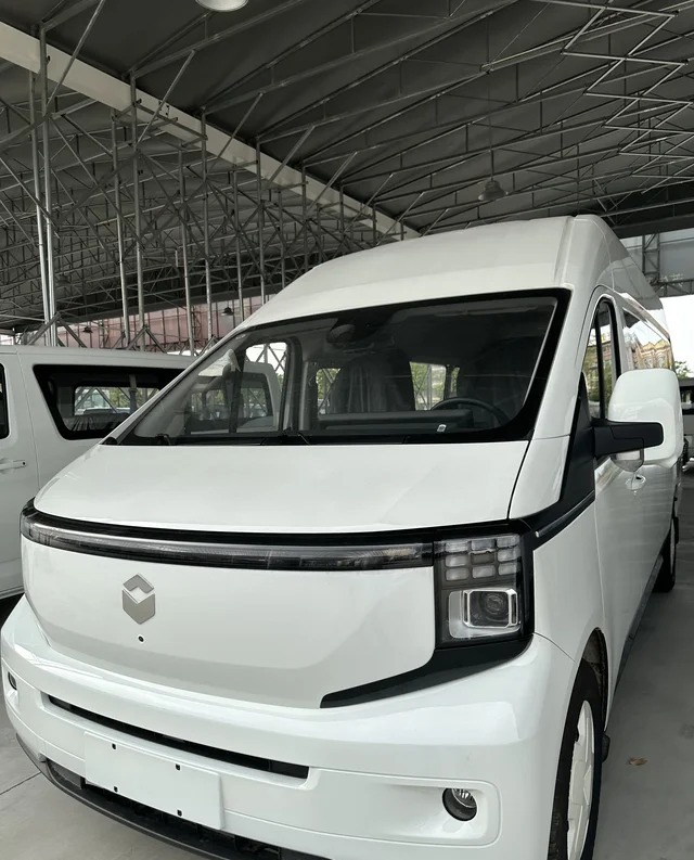 长安凯程V919商务舱 商旅版舒适型 宁德时代88kWh 9座展示图1