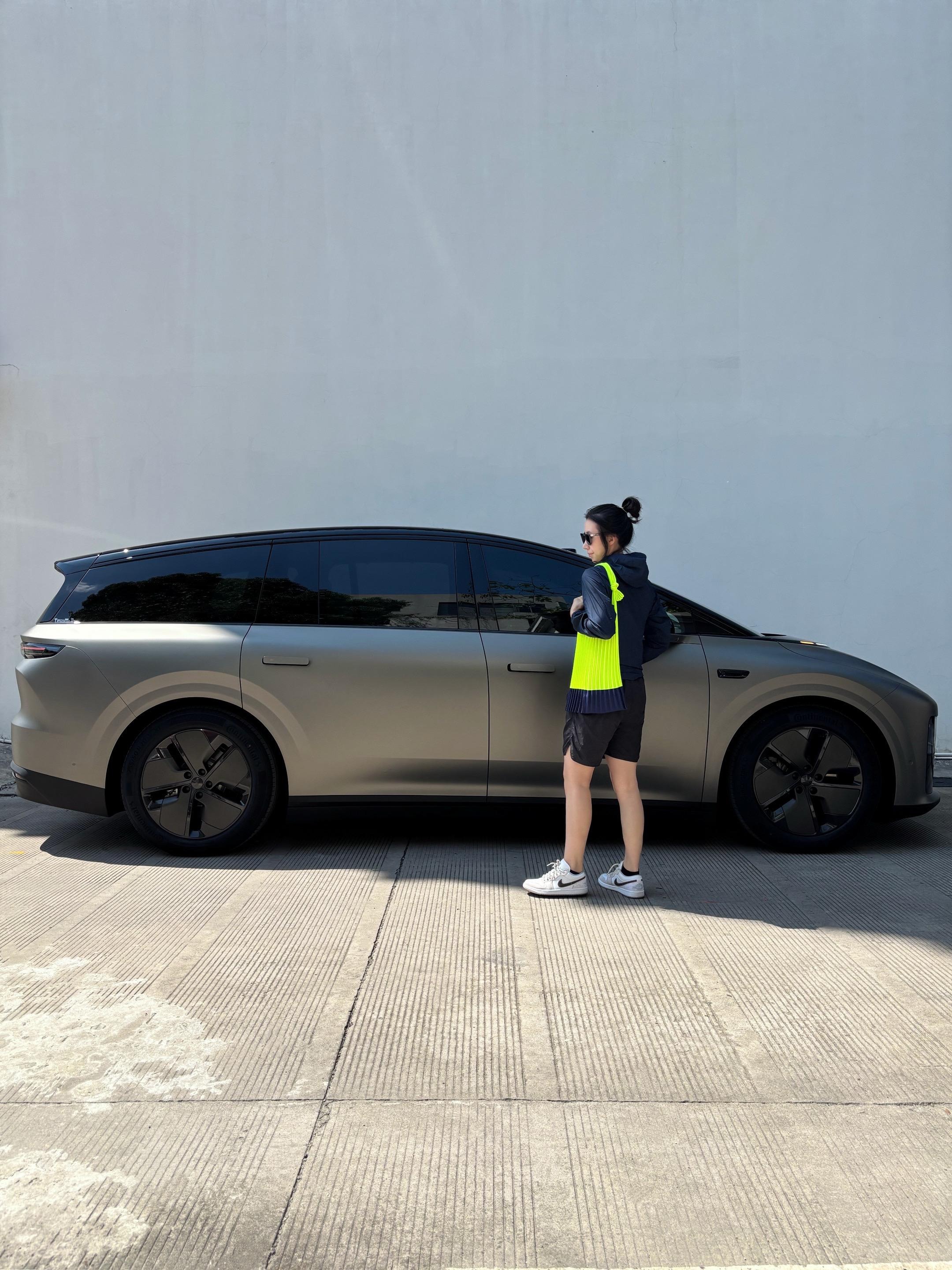理想i8后驱基本型展示图3