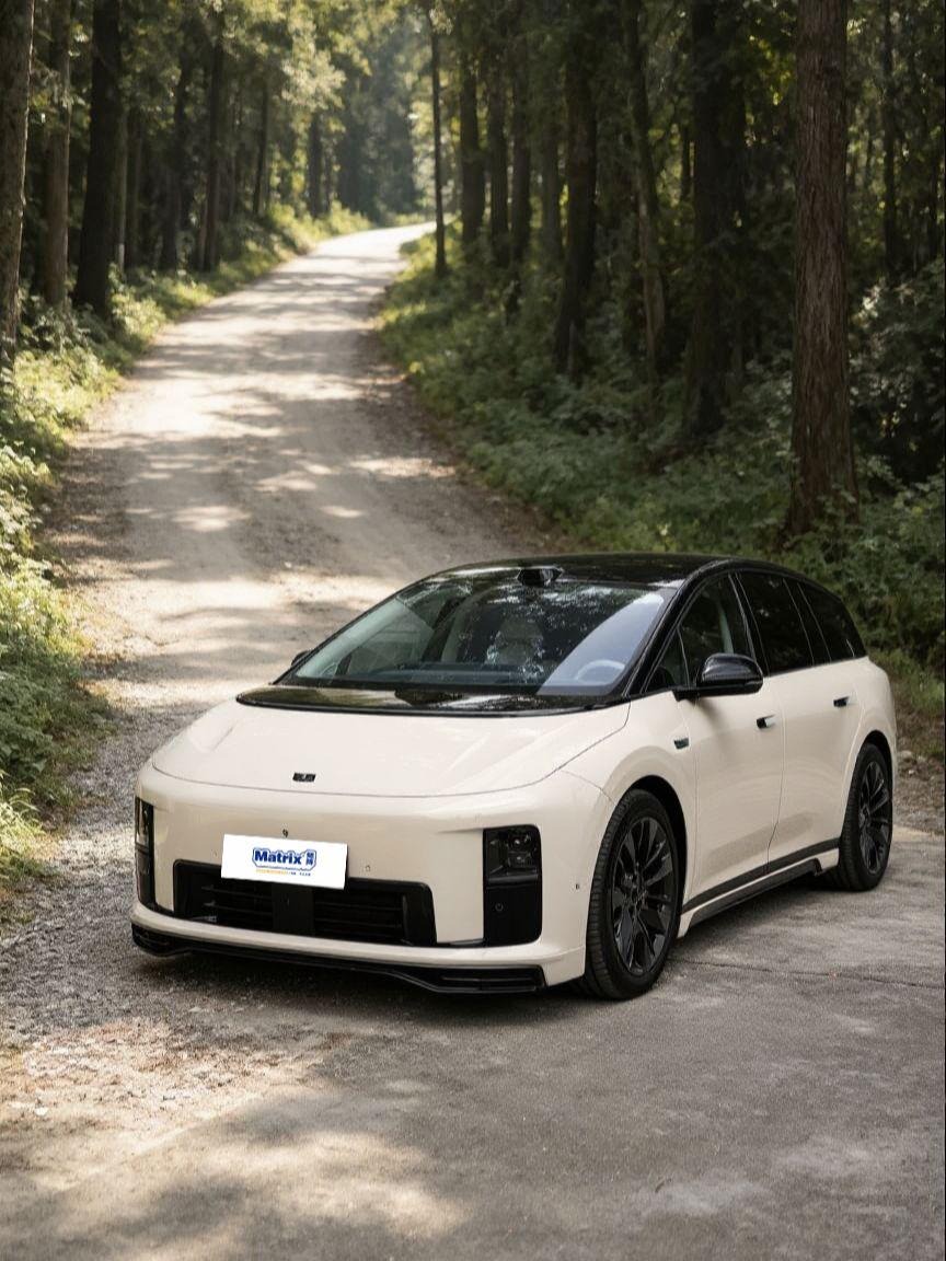 理想i8后驱基本型展示图2