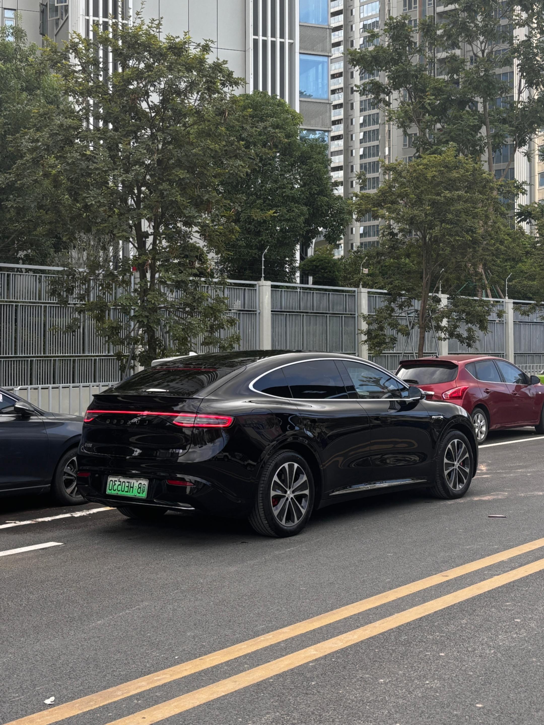 智界R7纯电 Max+(192线激光雷达)展示图3