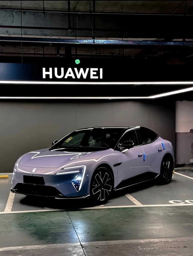 阿维塔 06Ultra 四驱纯电版展示图3