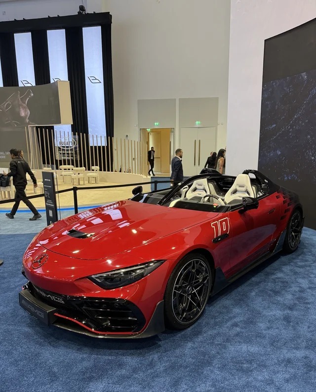 奔驰AMG PureSpeed基本型展示图2