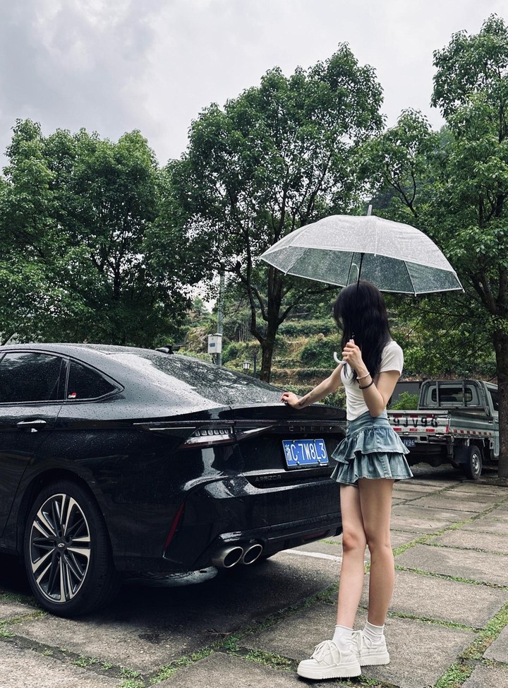 艾瑞泽5卓越版 1.5L 手动风尚型展示图3