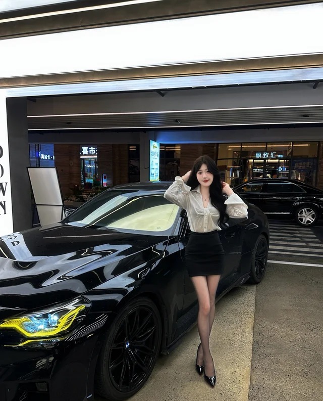 宝马4系430i 敞篷轿跑车 M运动曜夜套装展示图3