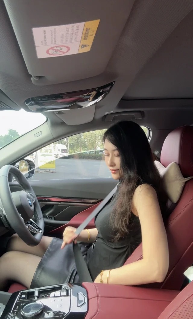 宝马5系(进口)525Li 日本版展示图2