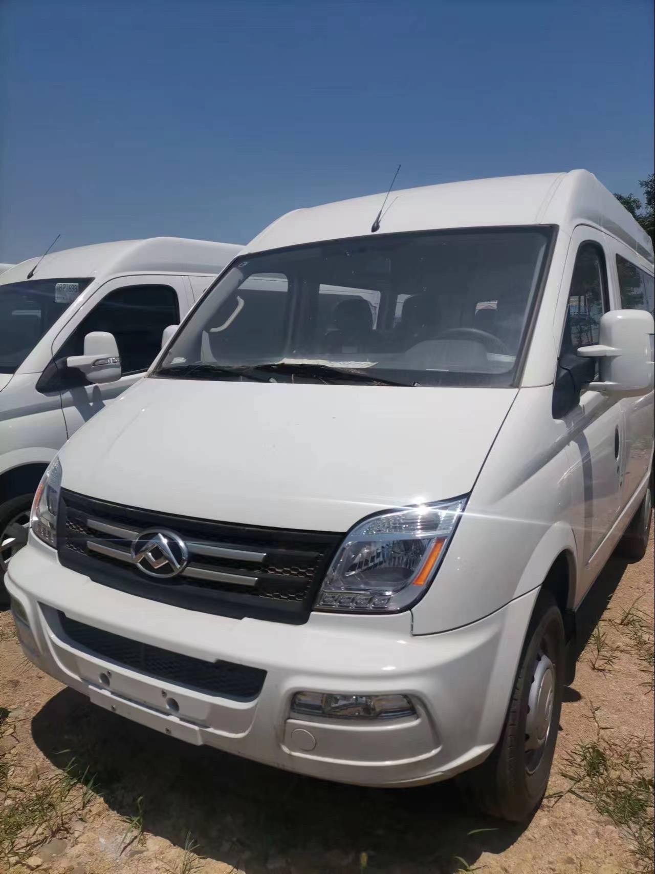 新途V80PRO 2.0T 手动商旅营运版加长轴高顶147Ps 17座展示图1