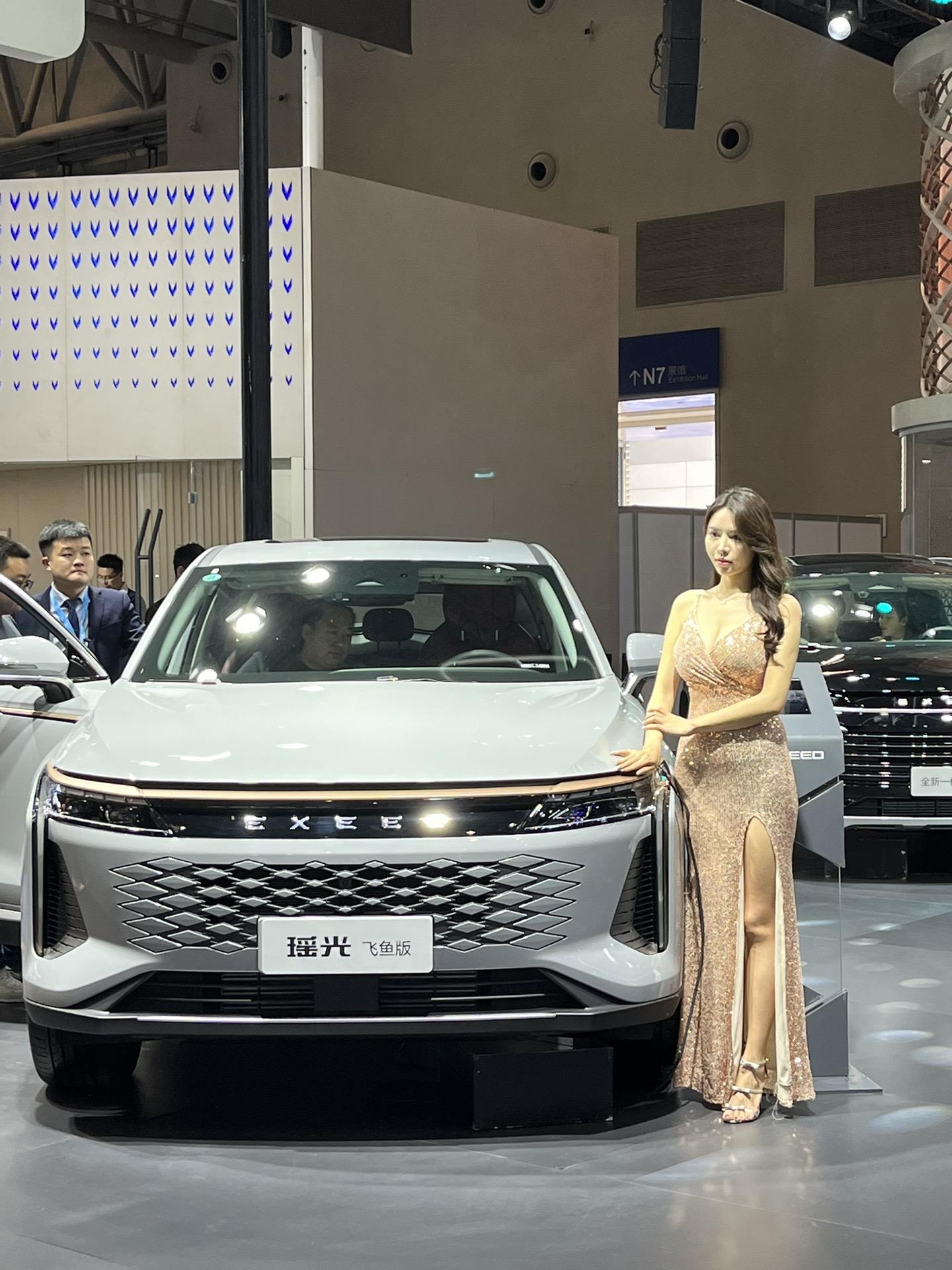 沃尔沃XC60B5 四驱智远极夜黑版展示图3