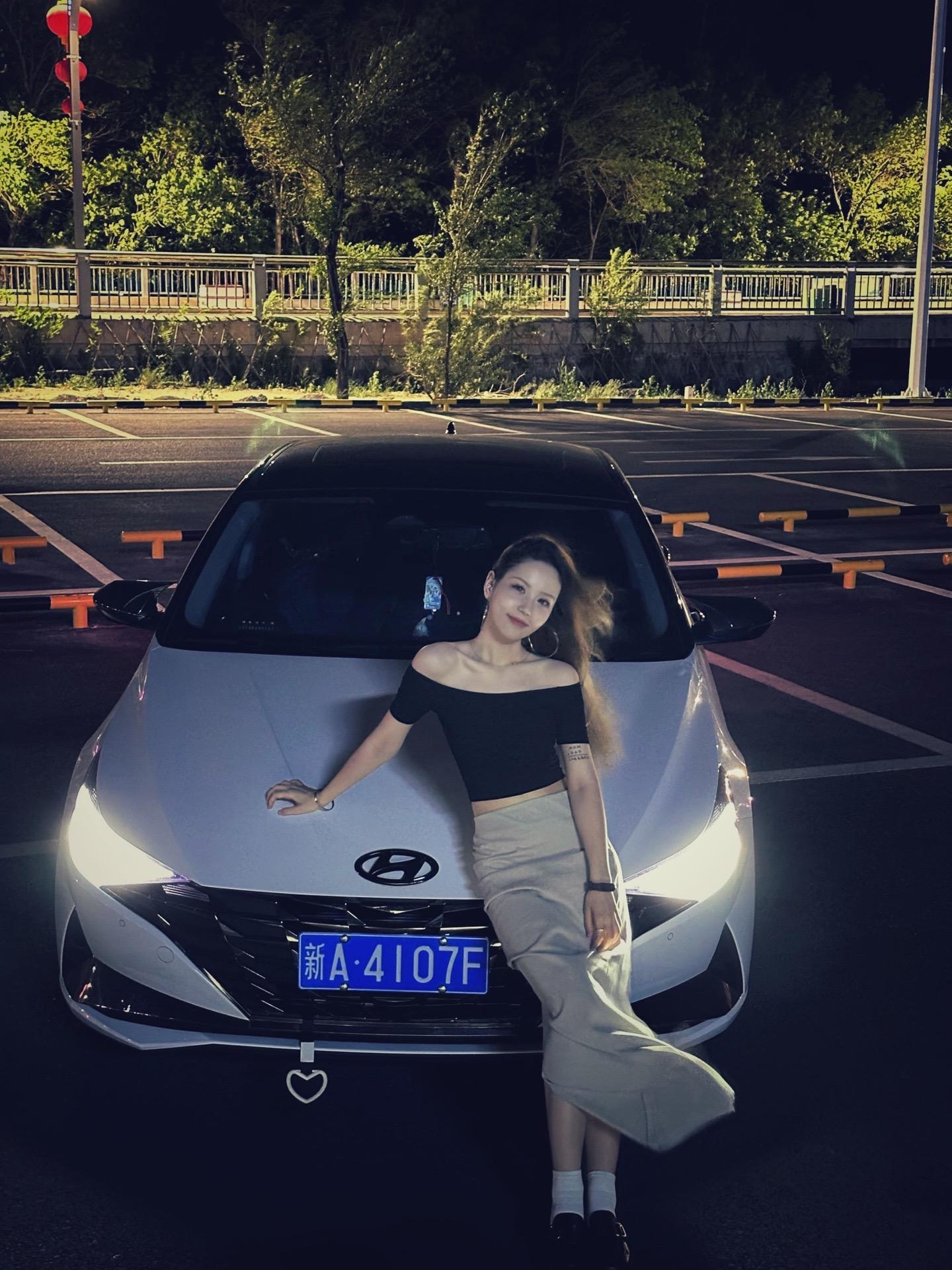 伊兰特1.5L CVT GLS领先版展示图3