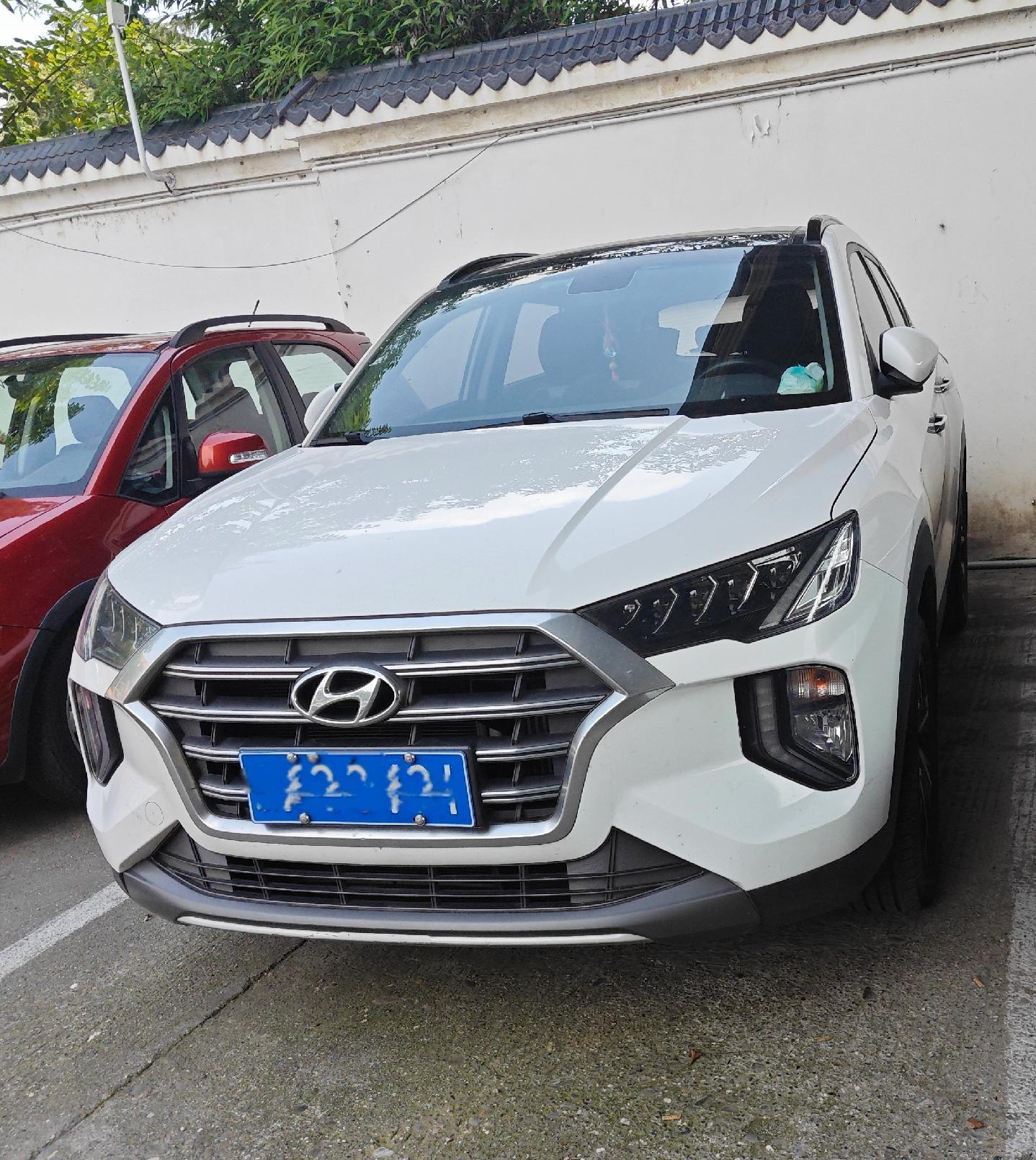 途胜途胜L 1.5T LUX四驱尊贵版展示图1