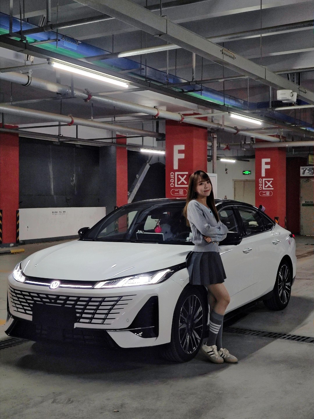 逸动第四代 1.5T DCT 500Bar劲享型展示图2