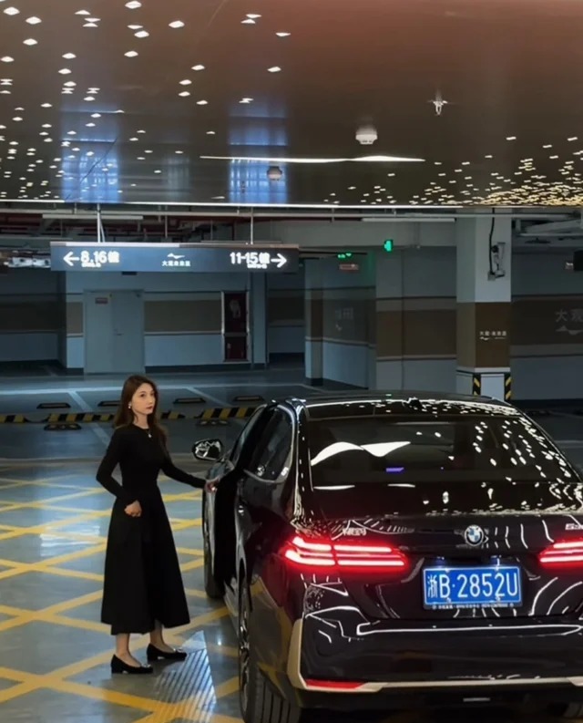 宝马5系525Li M运动套装展示图2