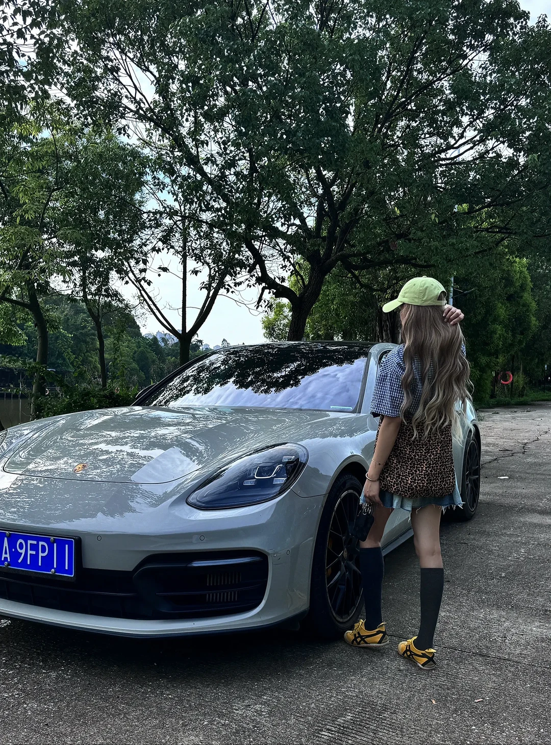 保时捷Panamera Turbo E-Hybrid 行政加长版 4.0T展示图3