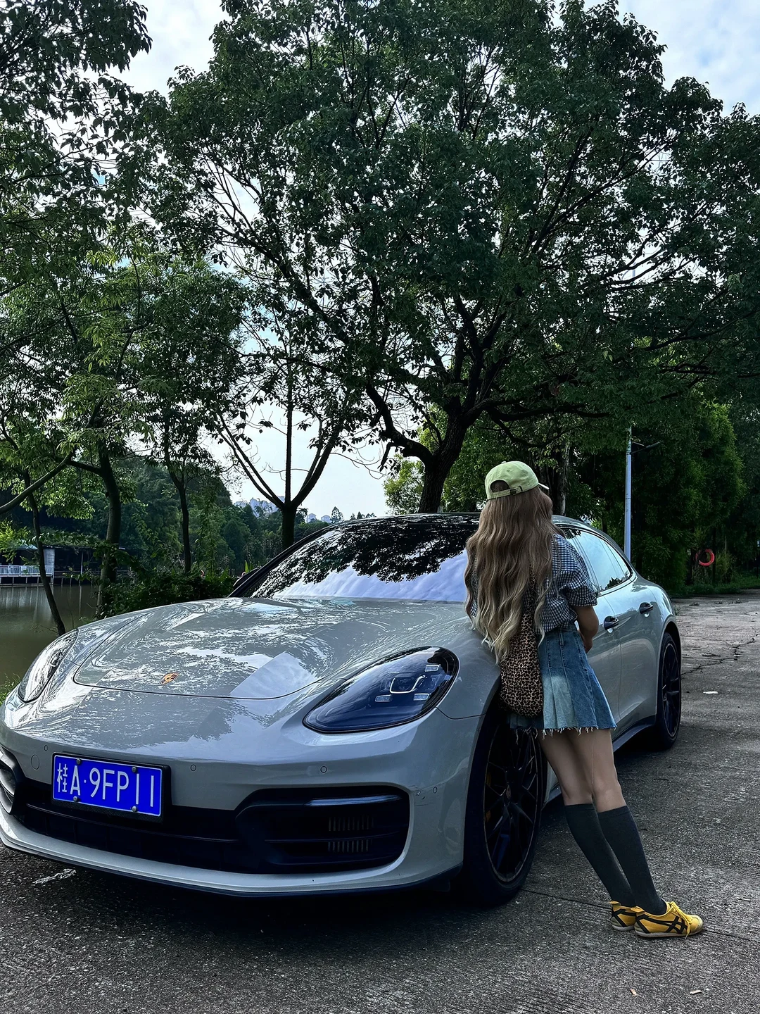 Panamera E-HybridPanamera Turbo E-Hybrid 4.0T展示图3