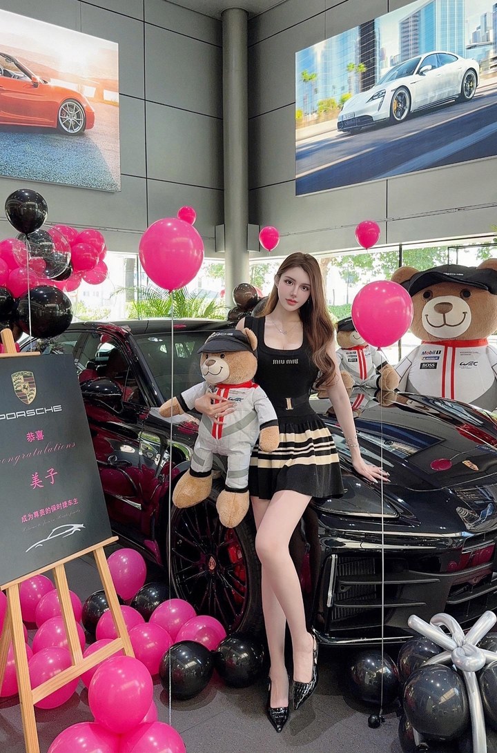 保时捷Panamera 4 E-Hybrid 行政加长版 2.9T展示图3