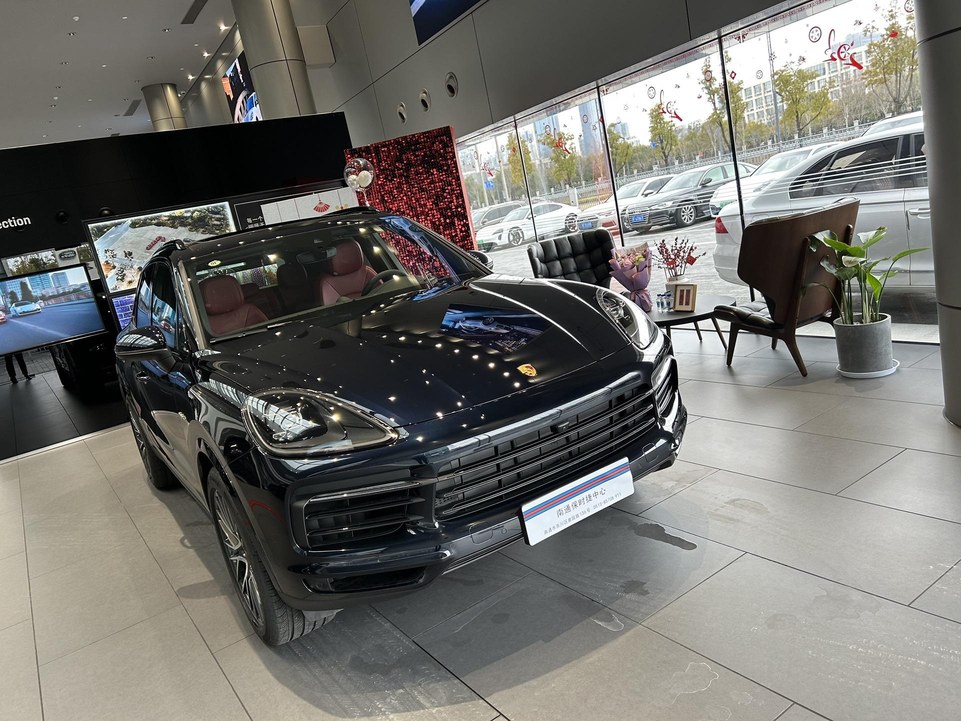 保时捷Cayenne S E-Hybrid 3.0T展示图2