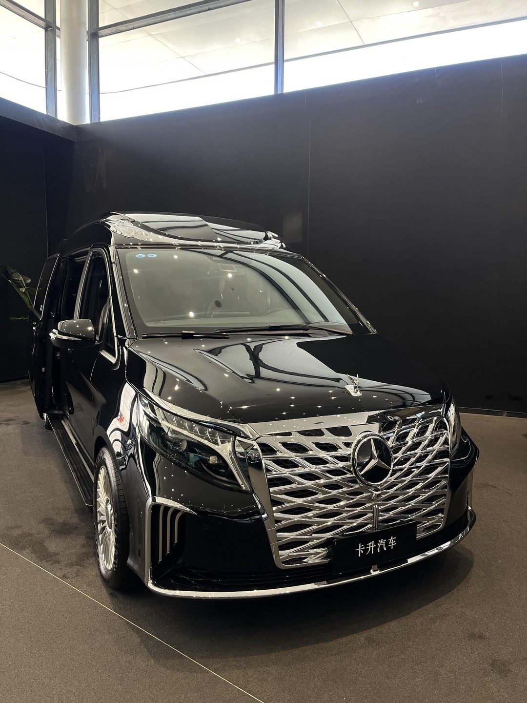 卡升V-ClassV300L 吉耐赛斯展示图1