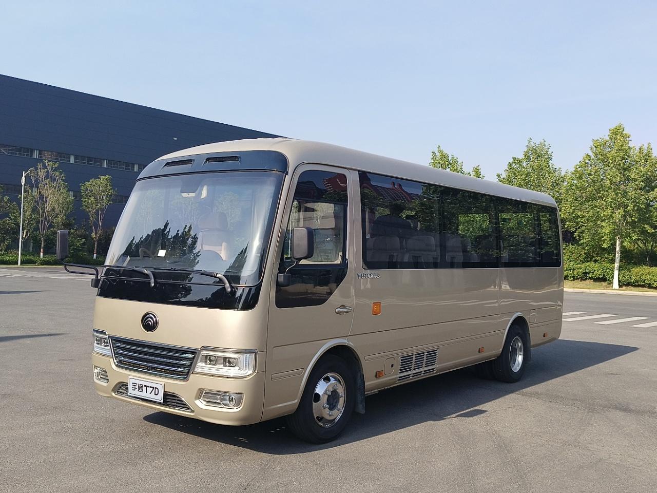 宇通T73.5T汽油自动商务版19座展示图3