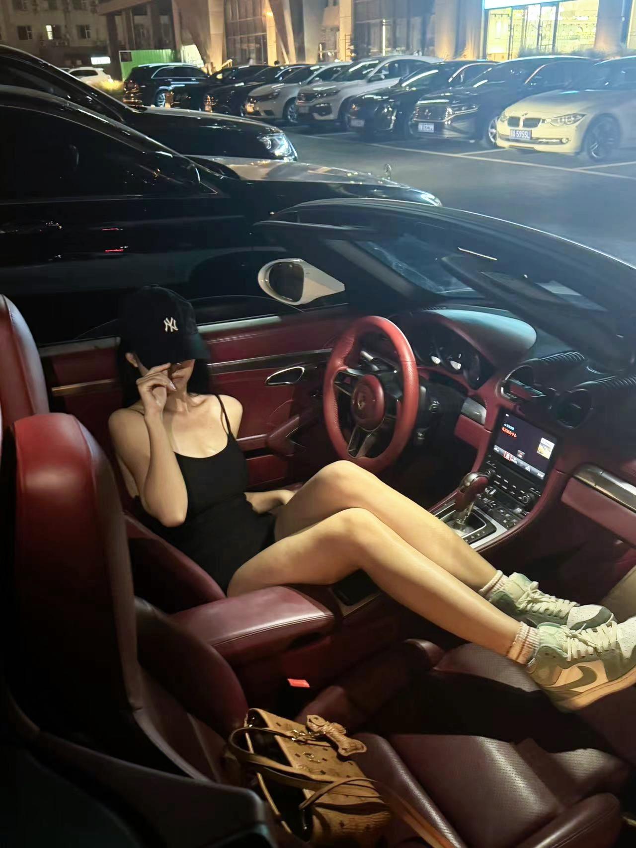 保时捷Boxster Style Edition 2.0T展示图3