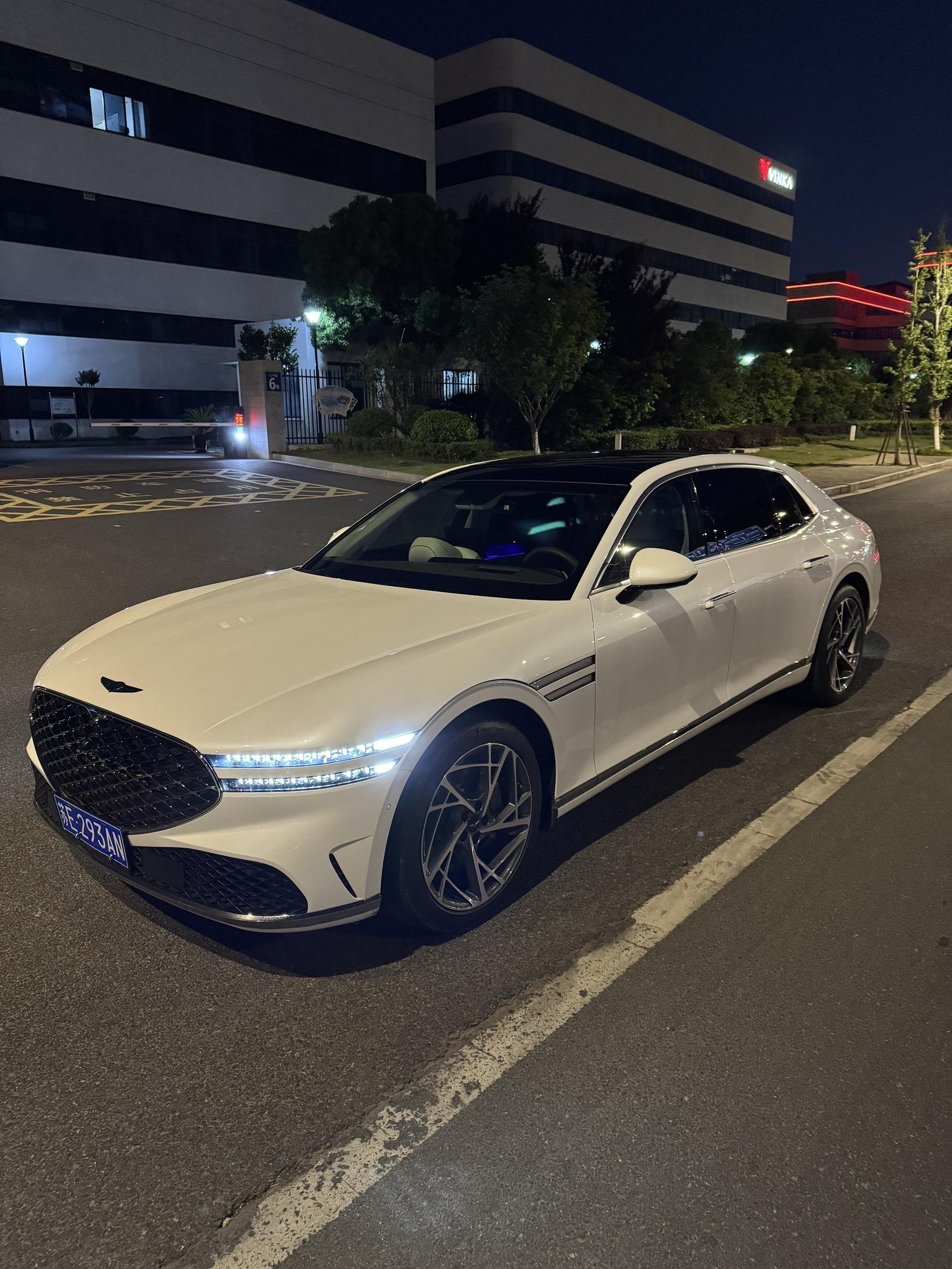捷尼赛思G903.5T 两驱豪华版展示图3