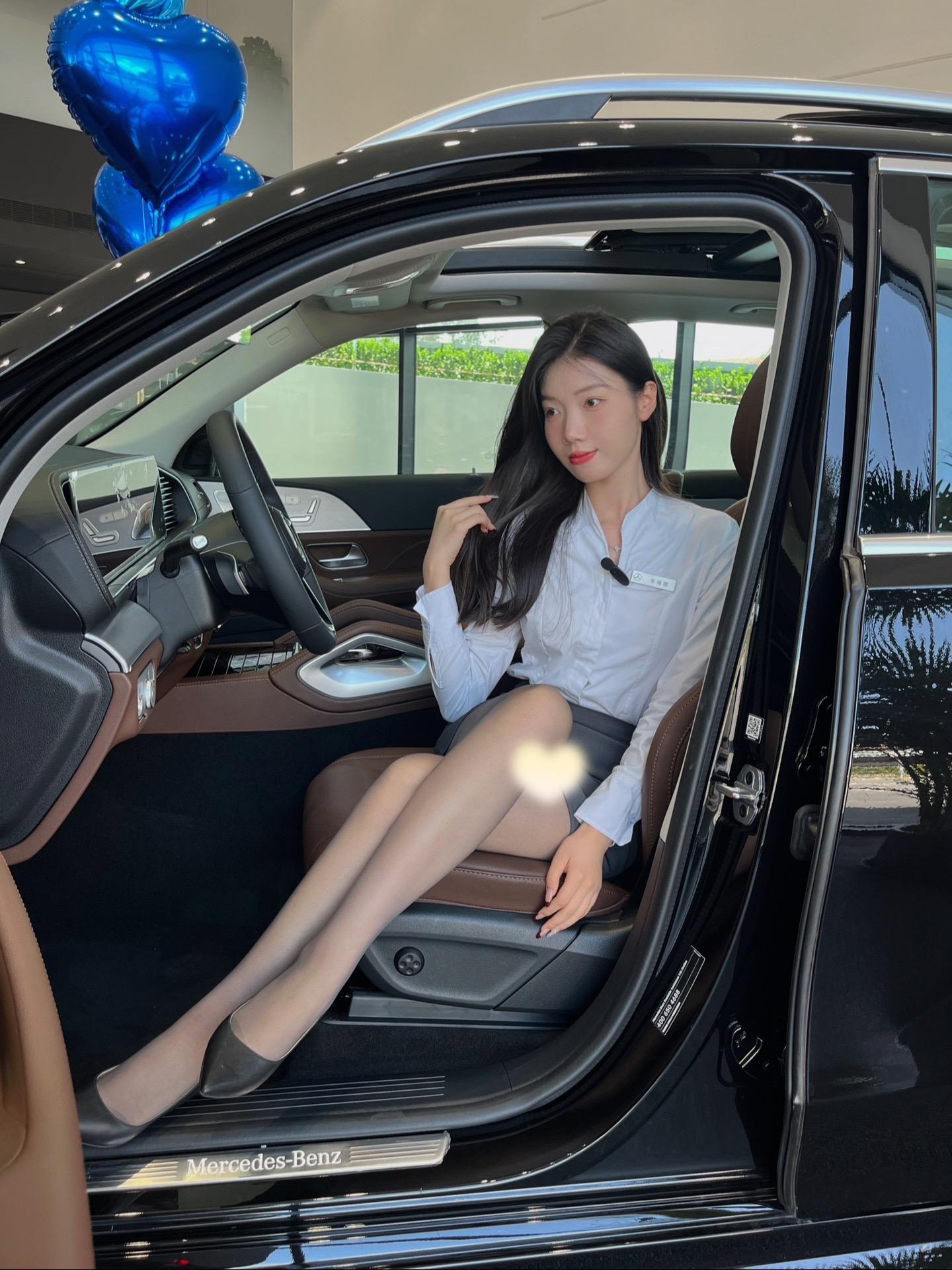 奔驰GLE 400e 4MATIC展示图2