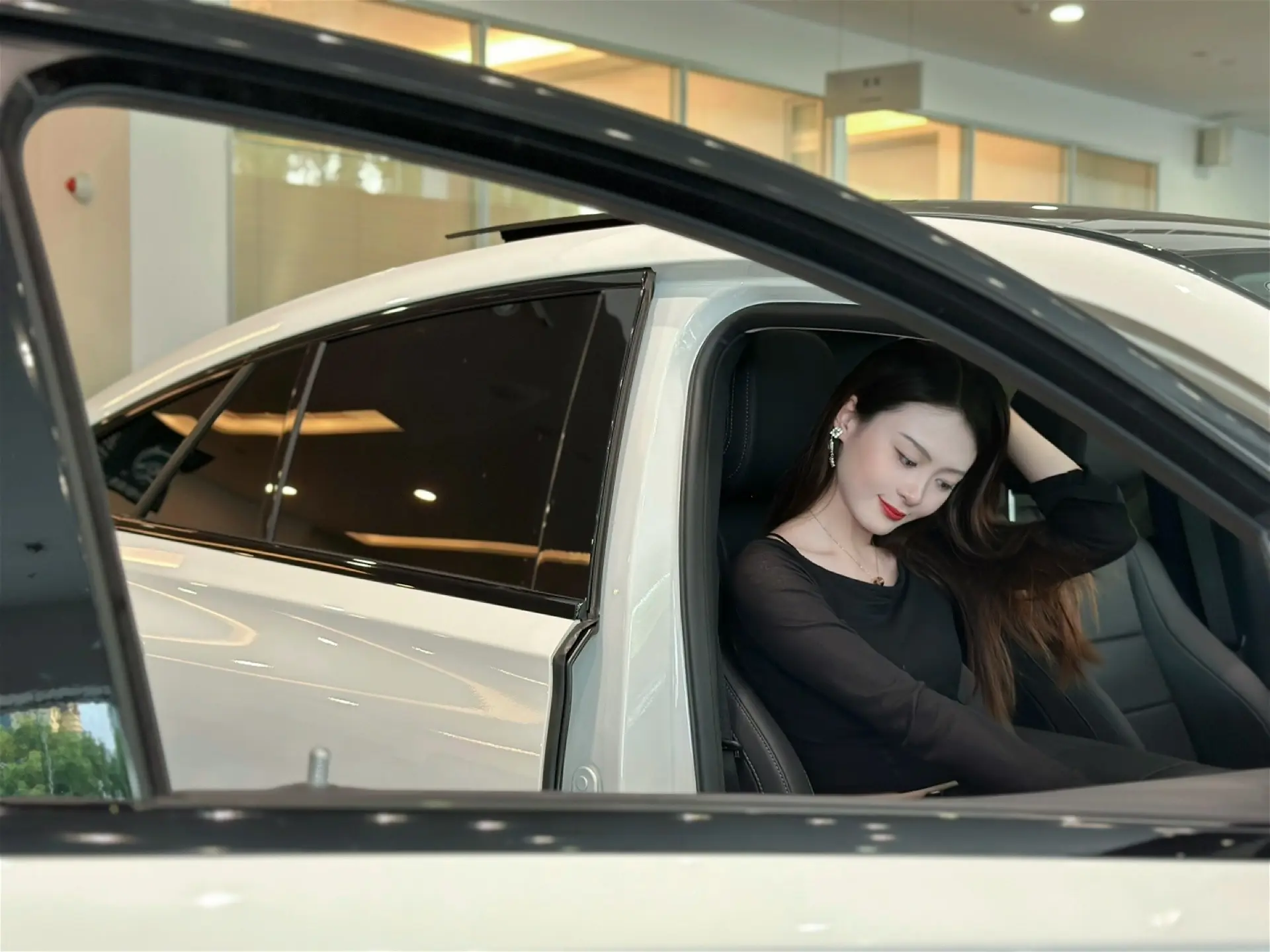 奔驰改款 GLE 400e 4MATIC展示图2