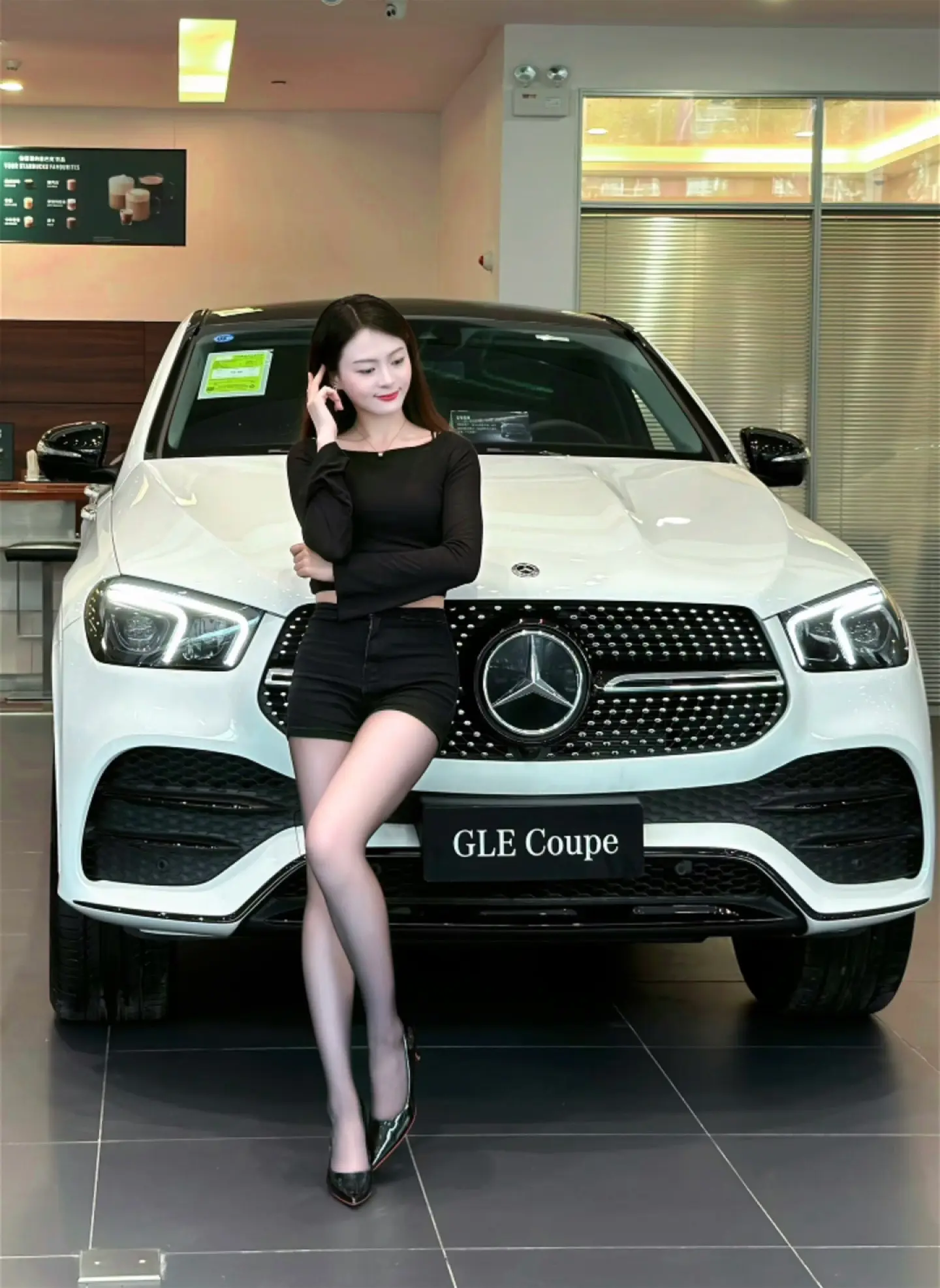奔驰改款 GLE 400e 4MATIC展示图3