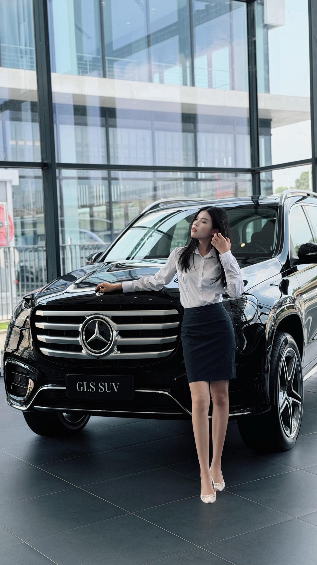 奔驰GLS 450 4MATIC 动感型展示图2