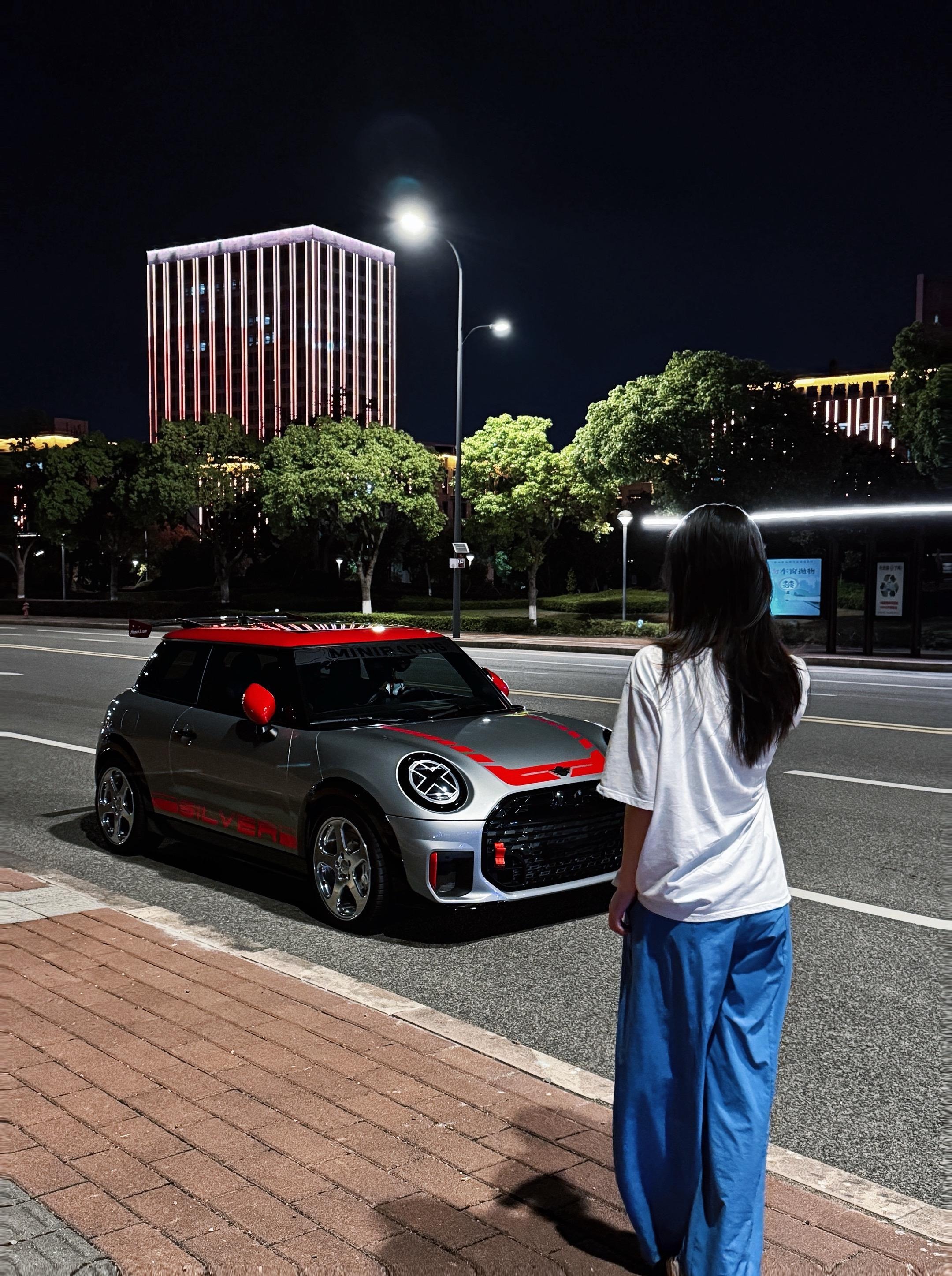 电动MINI JCW(进口)JOHN COOPER WORKS展示图3