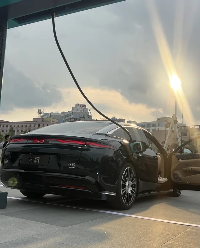 比亚迪e7450km 智惠版展示图1