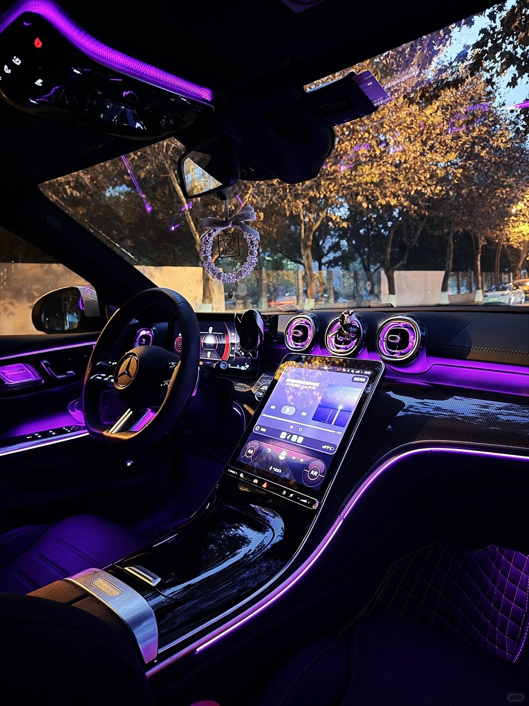 奔驰CLA 300 L 超长续航冠军限量版展示图3