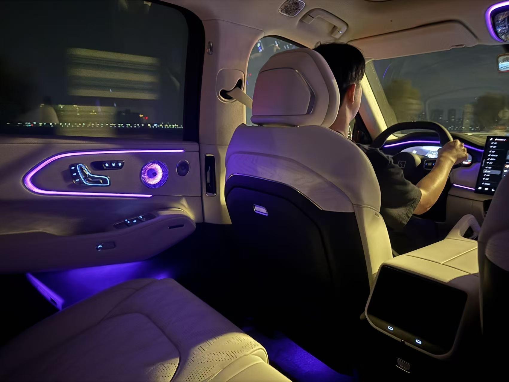 ZEEKR 8X55kWh MAX展示图2