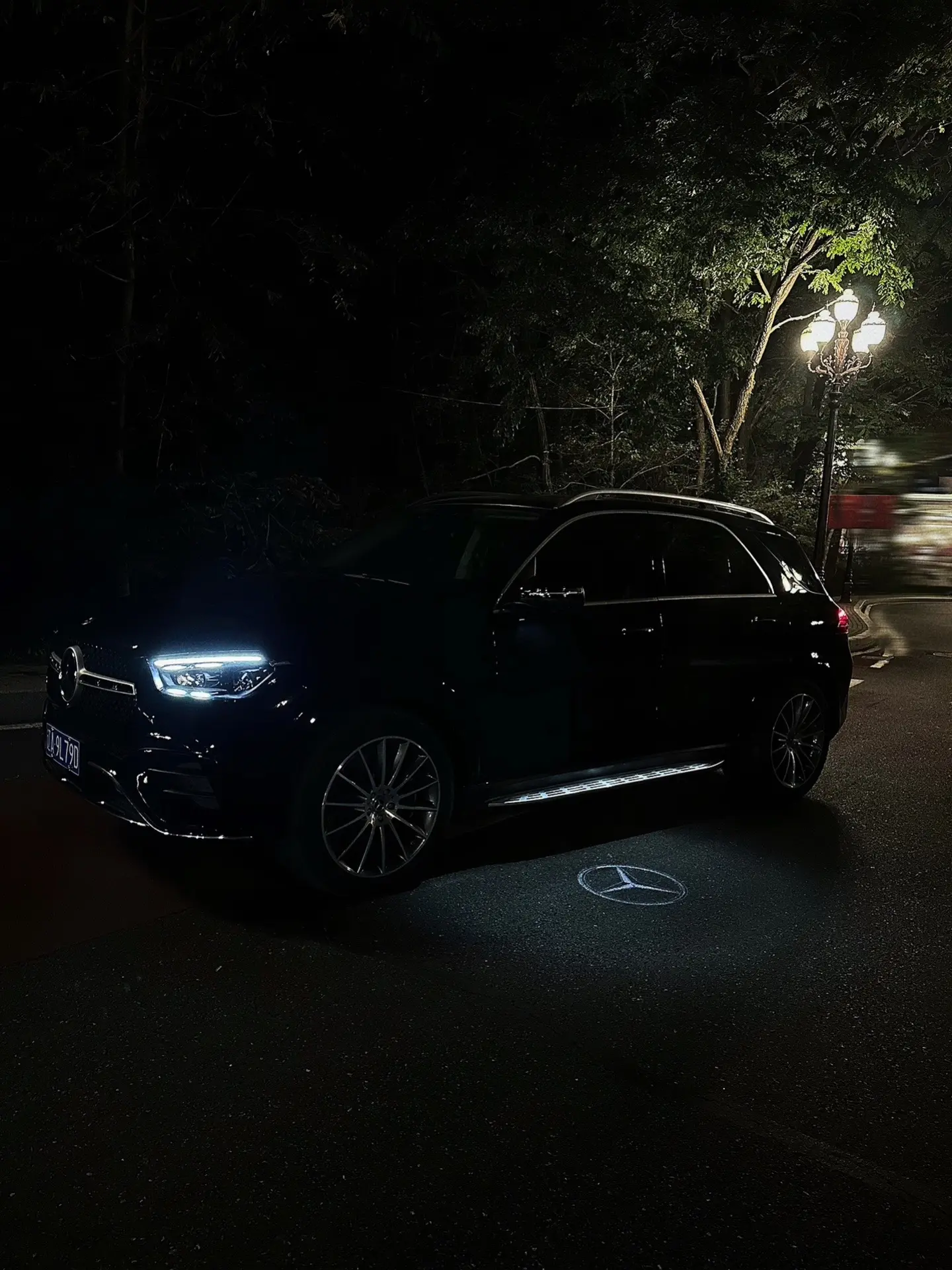 奔驰AMG GLE 53 4MATIC+展示图3