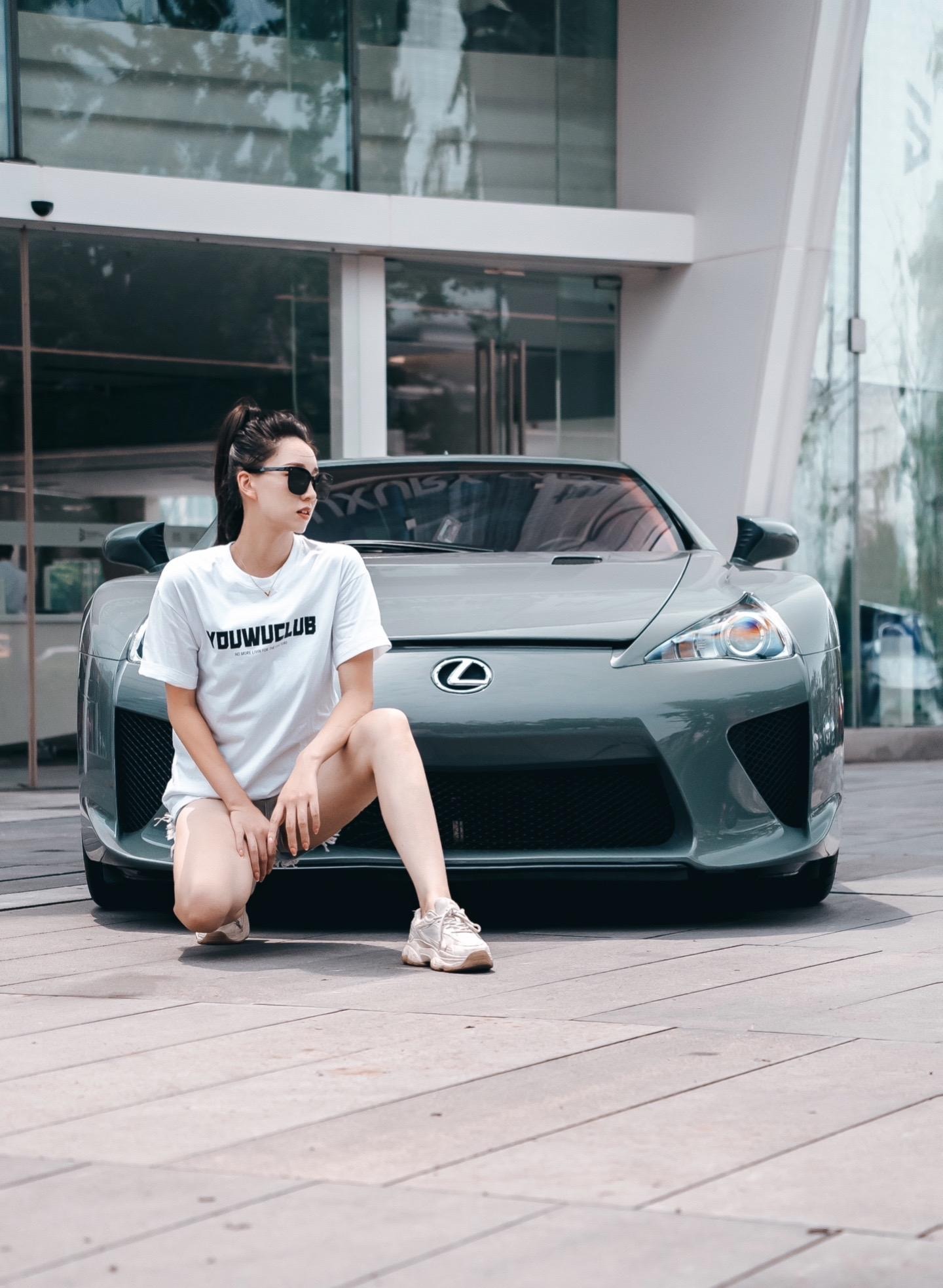 雷克萨斯LFA EVConcept展示图1