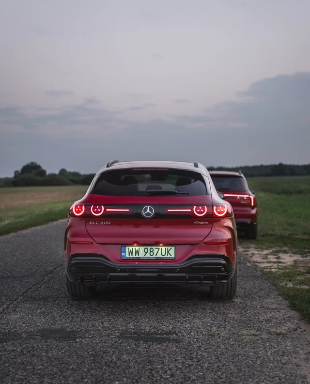 奔驰GLB 350 4MATIC 7座展示图1