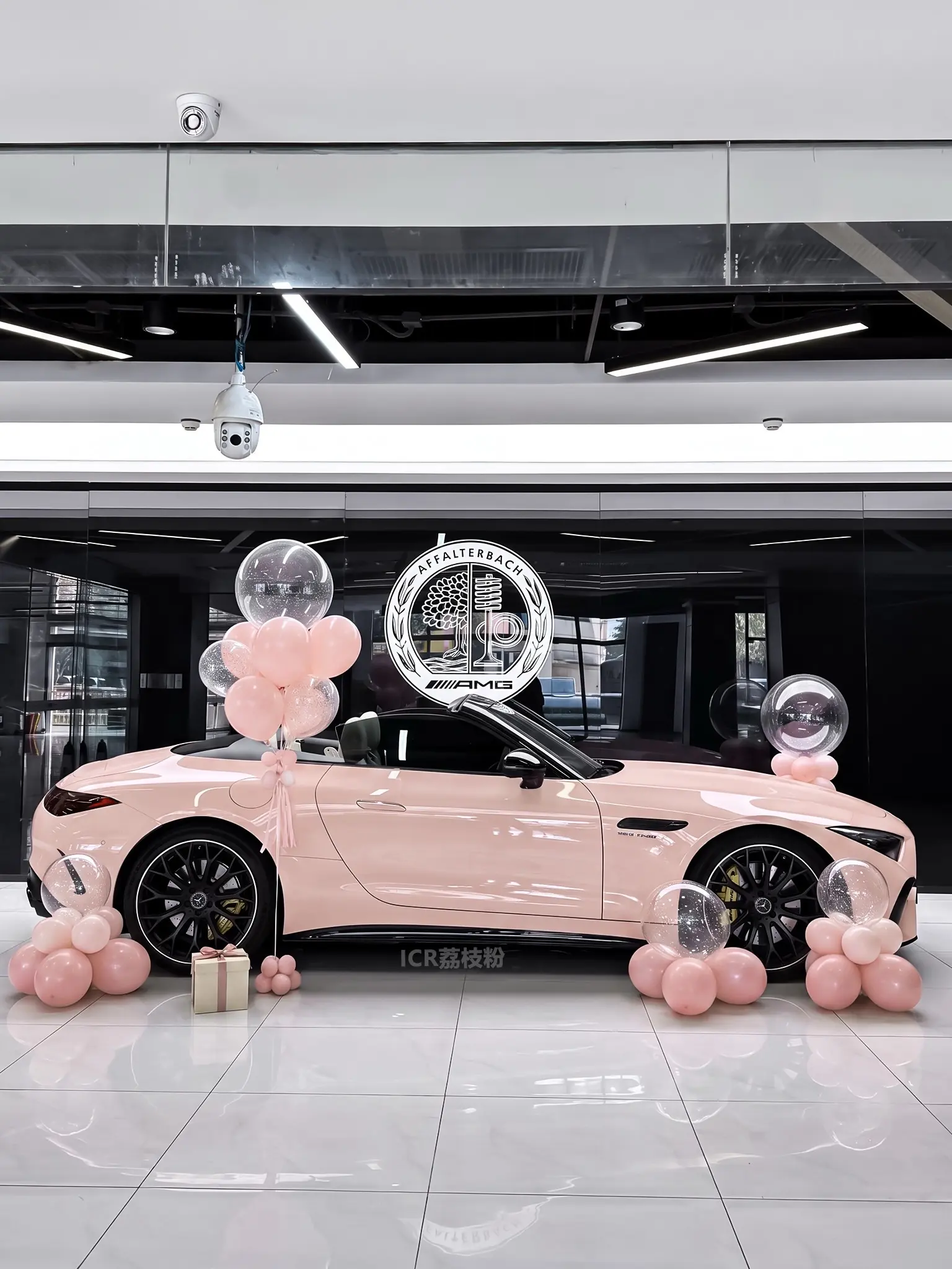 奔驰AMG SL 63 4MATIC+展示图3