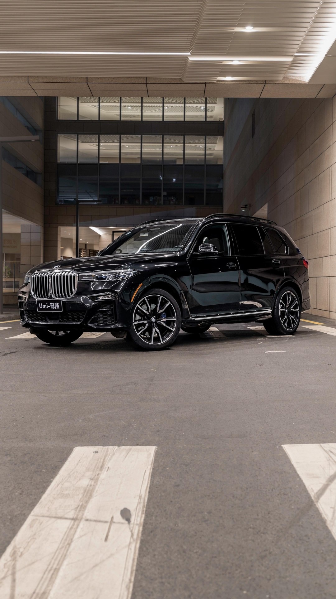 宝马X7xDrive40i 领先型豪华套装 7座展示图2