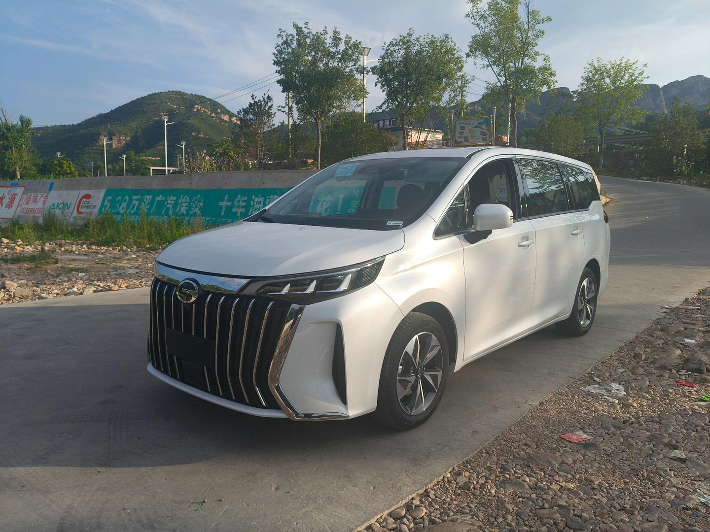 传祺M6MAX 1.5T 豪华版展示图2
