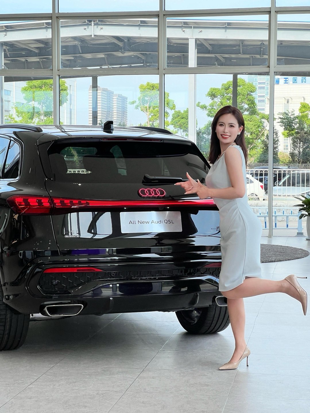 奥迪Q5L2.0T 千万用户专享版展示图2