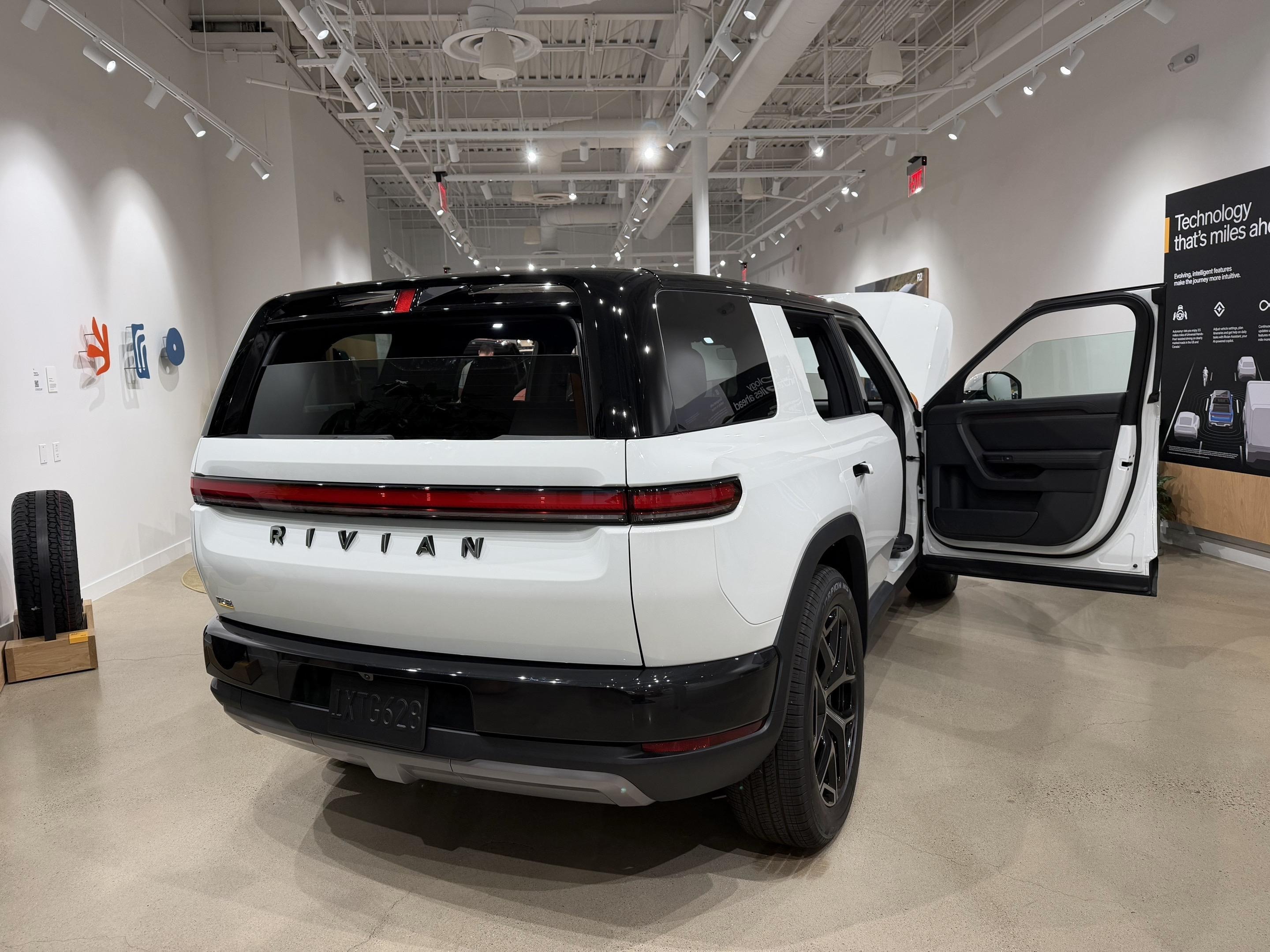 RIVIAN R1T
