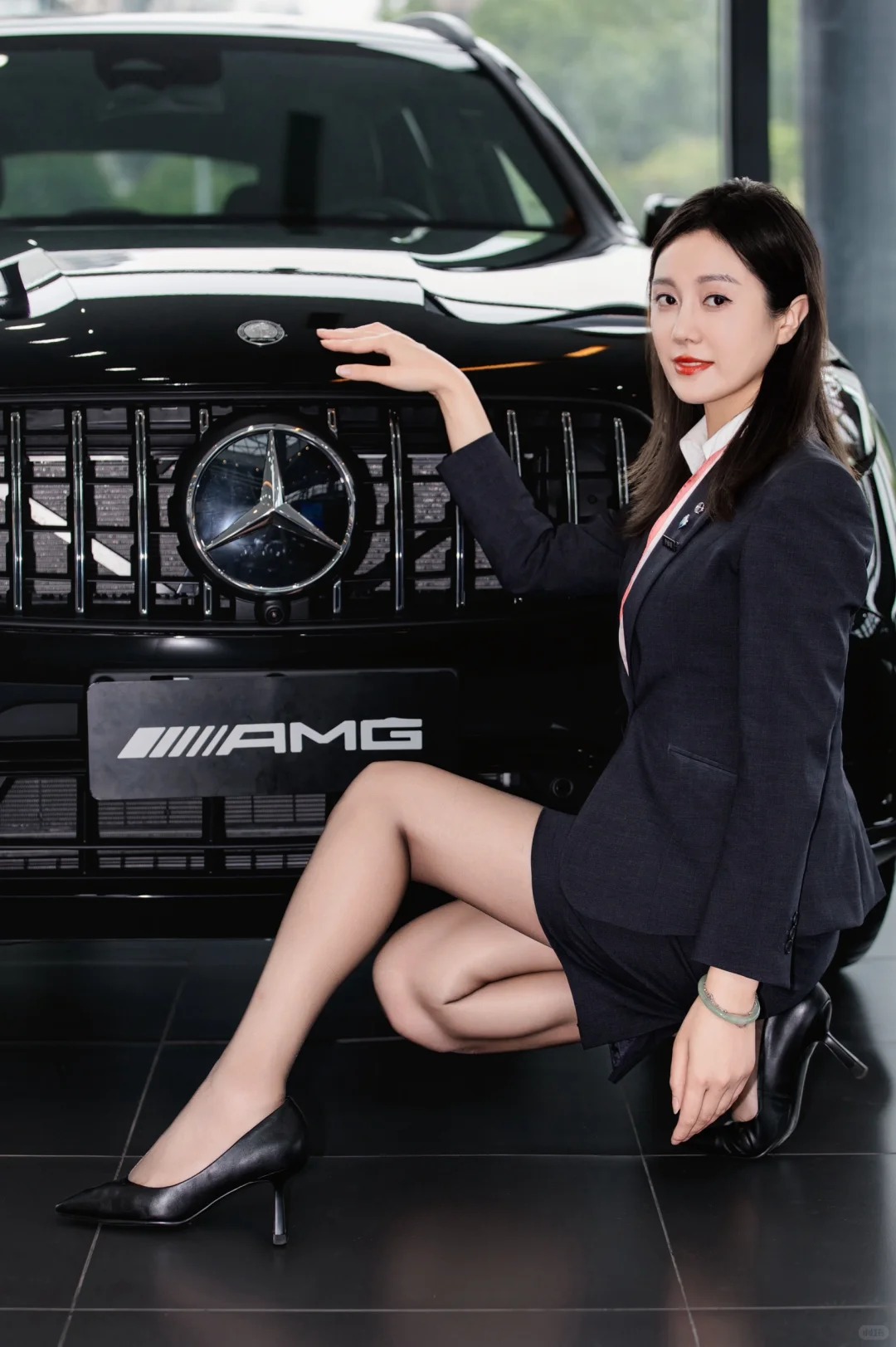 奔驰AMG A 35 L 4MATIC展示图1