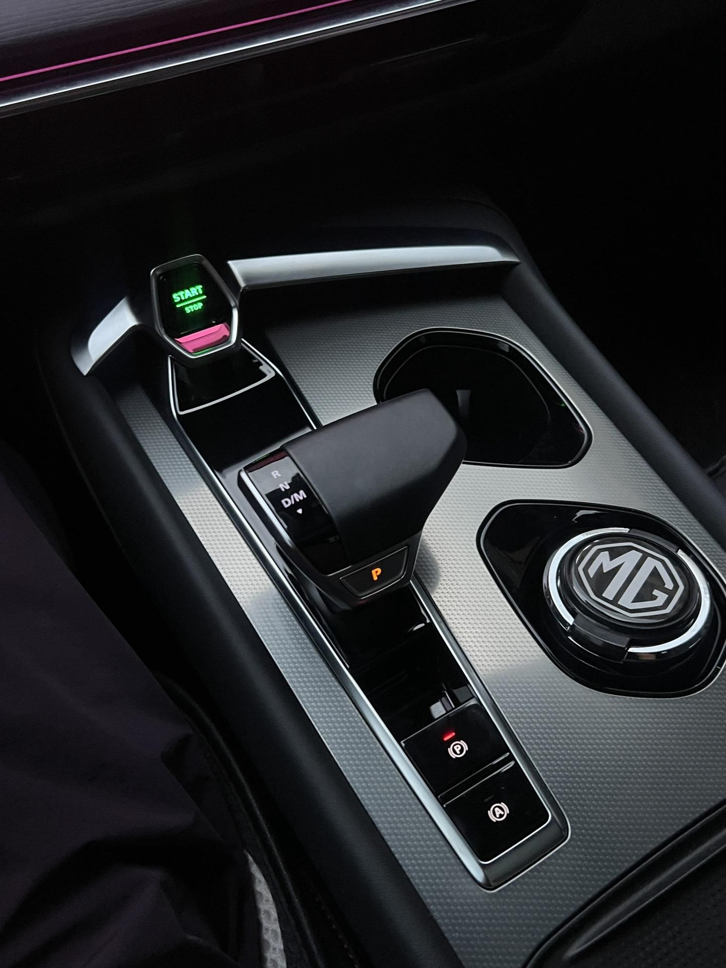 MG71.5T 300 DCT优雅版展示图1