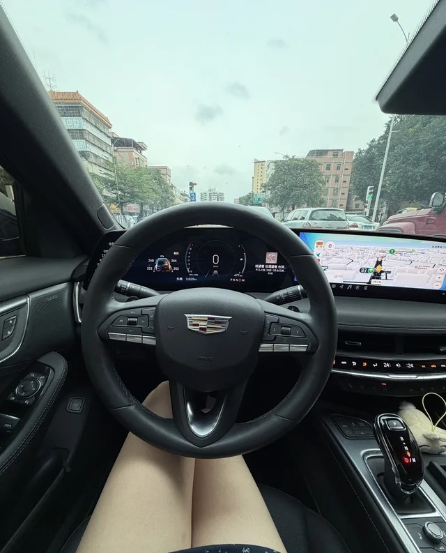 凯迪拉克CT528T 城市运动版展示图3