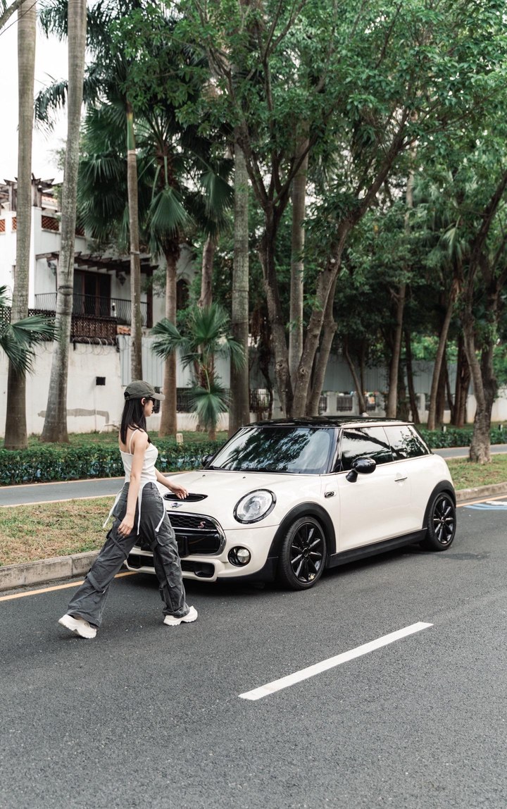 MINI2.0T COOPER S CABRIO 赛车手 黑标版展示图2