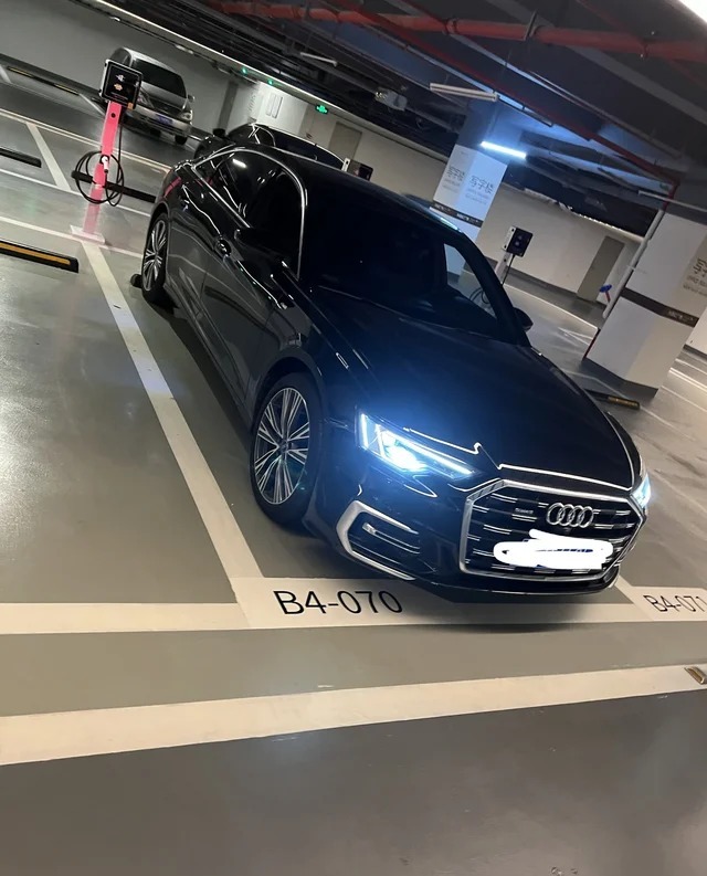 奥迪A6 PHEV(海外)Sedan e-hybrid quattro展示图3