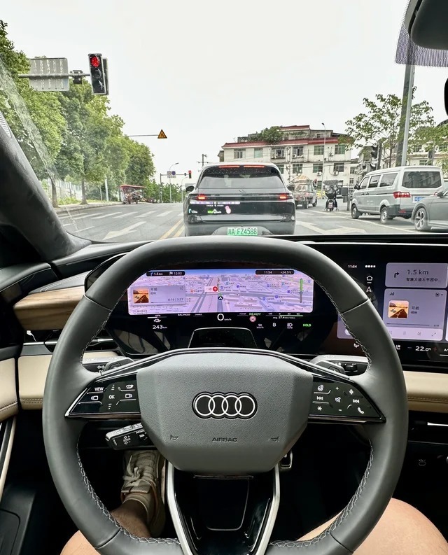 奥迪A6 PHEV(海外)Avant e-hybrid quattro展示图1
