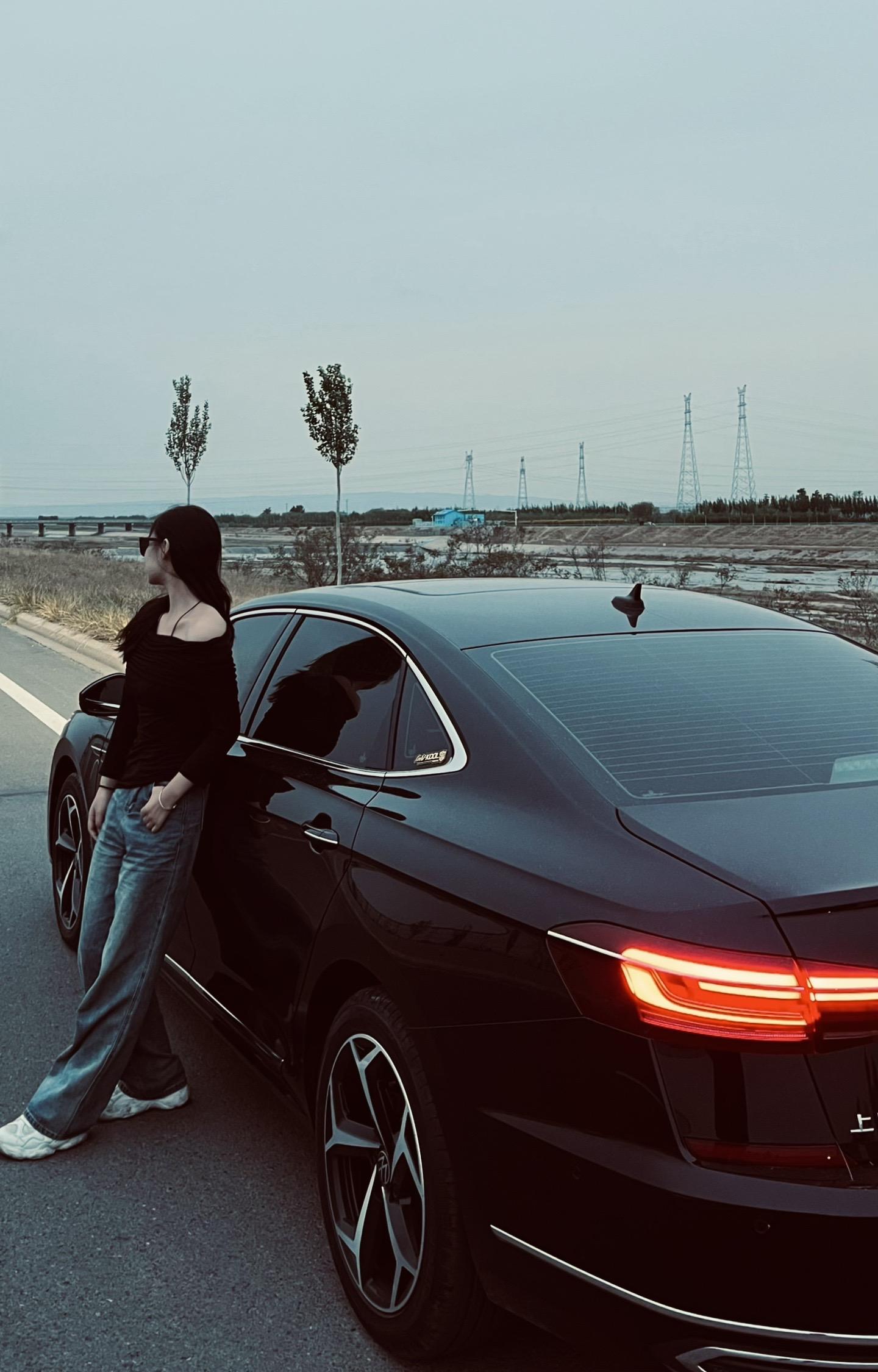 帕萨特Pro 380TSI 行政版展示图3